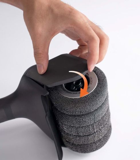 Twee zwarte vervangende reinigingskoppen voor de Typhur Grill Brush Bot elektrische BBQ-borstel.