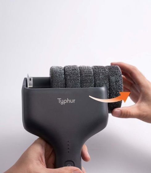 Twee zwarte vervangende reinigingskoppen voor de Typhur Grill Brush Bot elektrische BBQ-borstel.